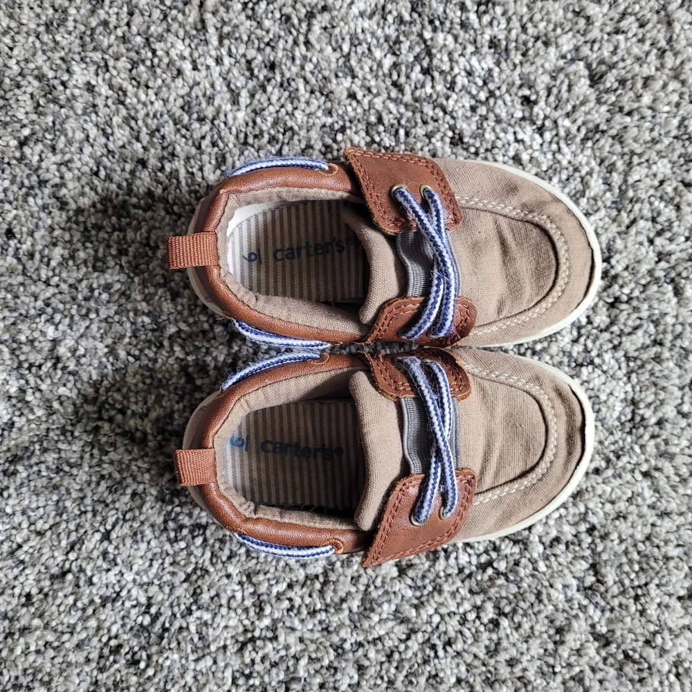 Boys size 6 dress or casual shoes
